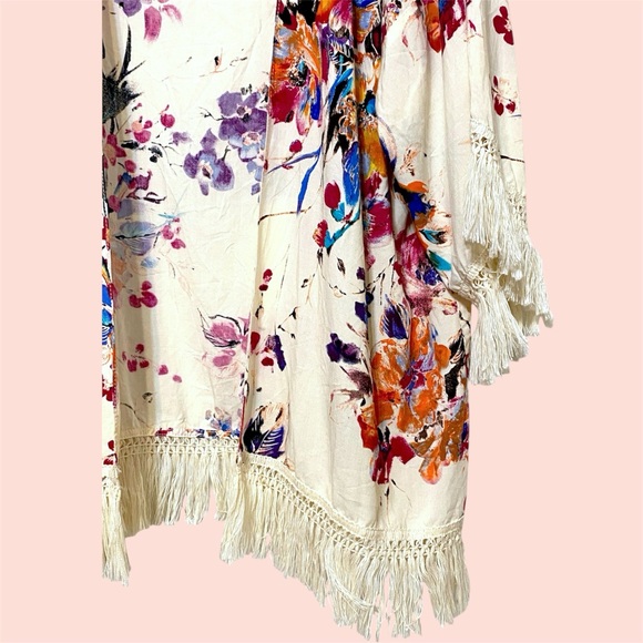Umgee+ Floral Frayed Tassel Kimono - Picture 3 of 7